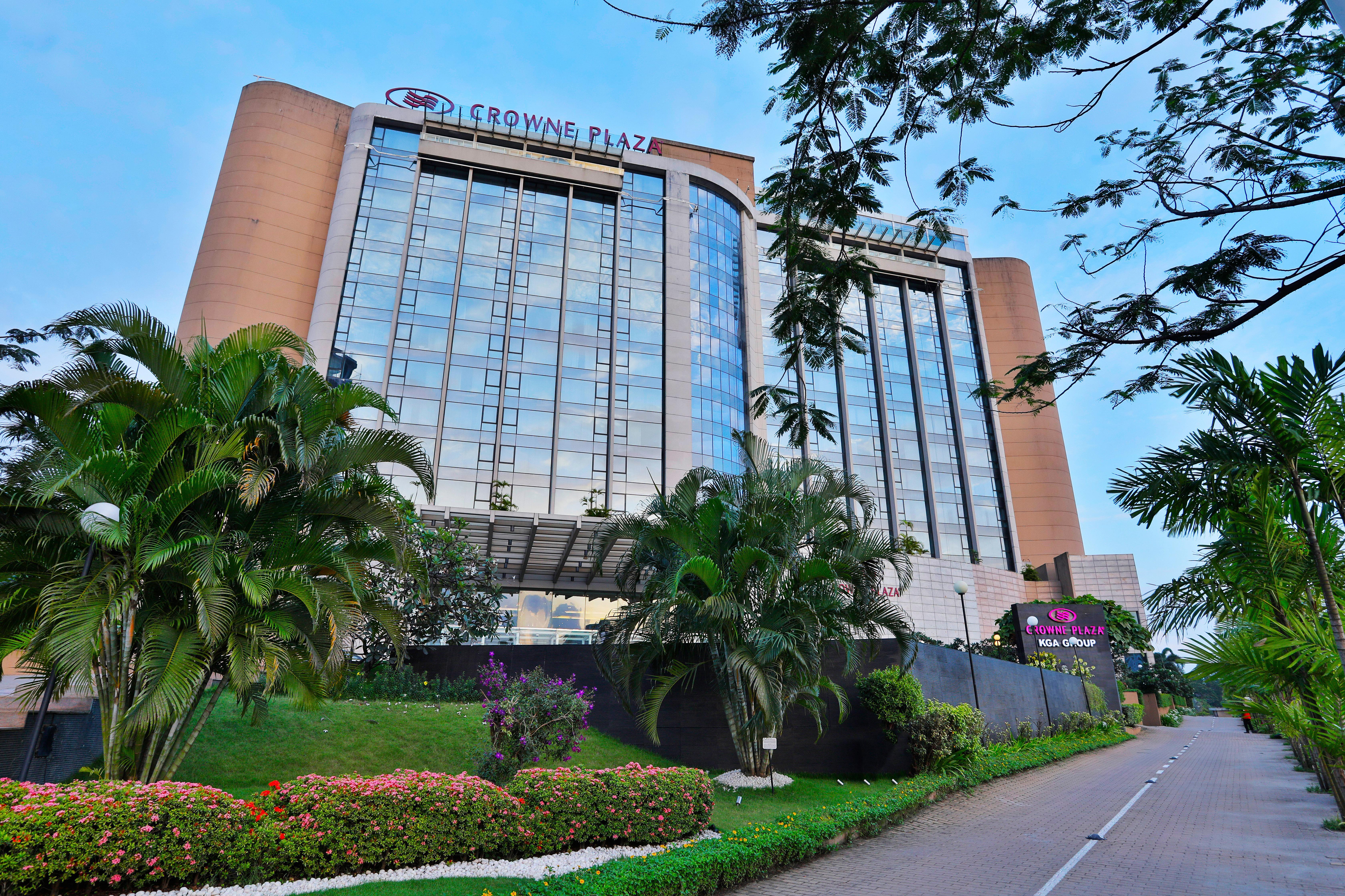 होटल Crowne Plaza By Ihg 5*