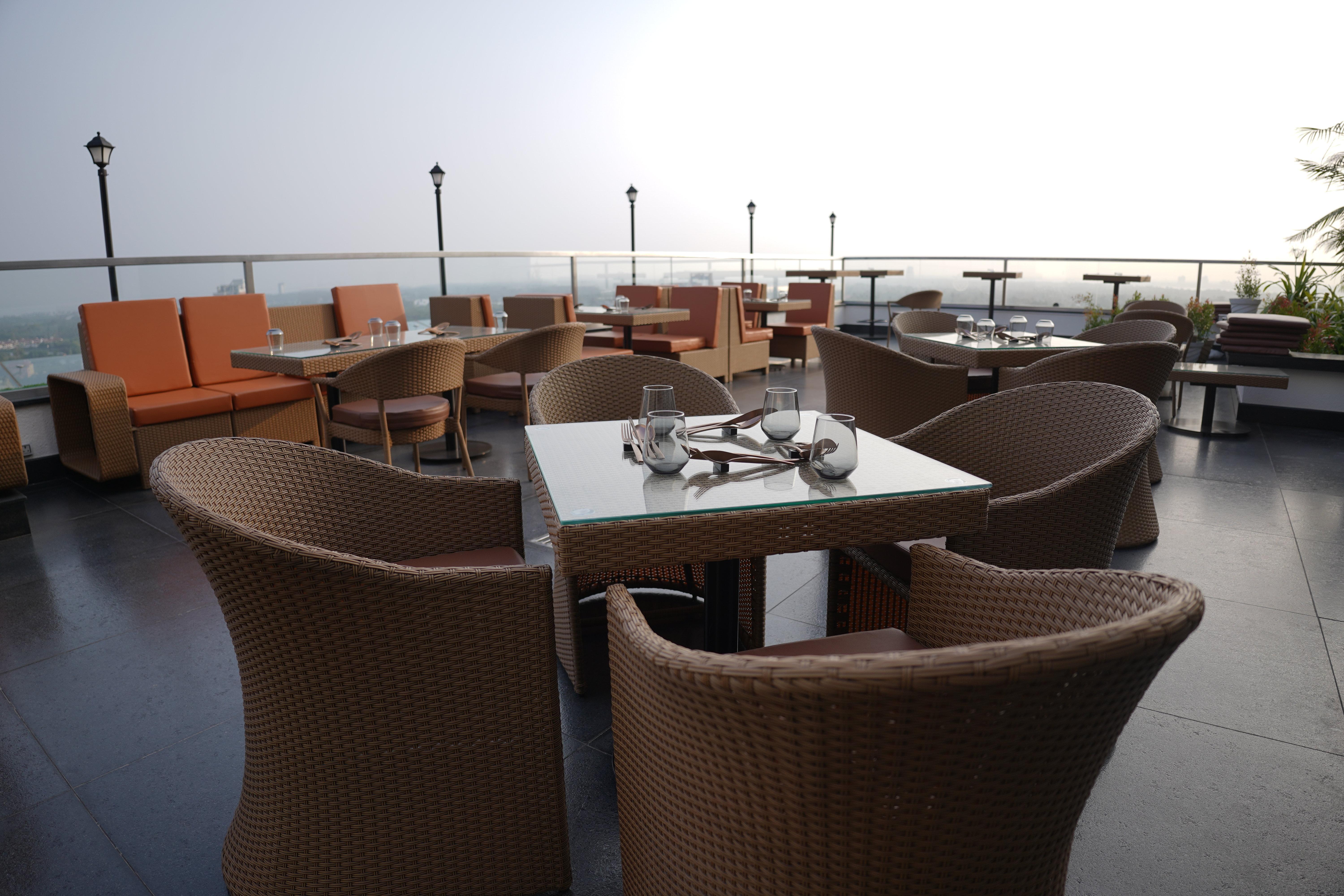 Crowne Plaza By Ihg होटल