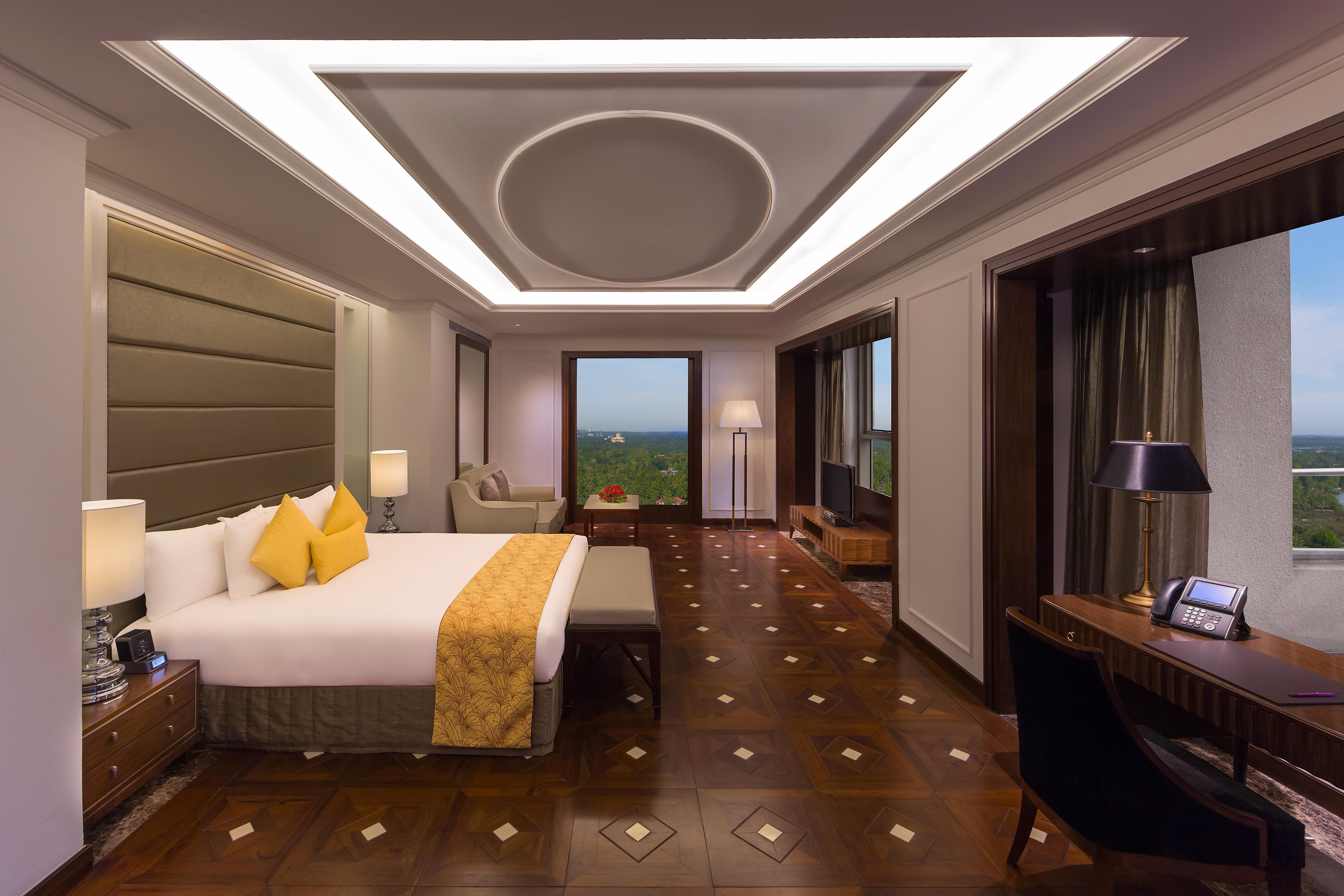 होटल Crowne Plaza By Ihg