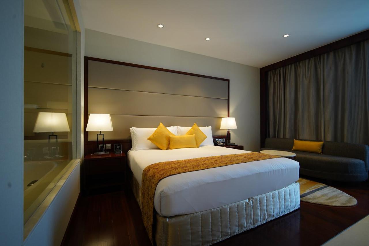 Crowne Plaza By Ihg होटल 5*