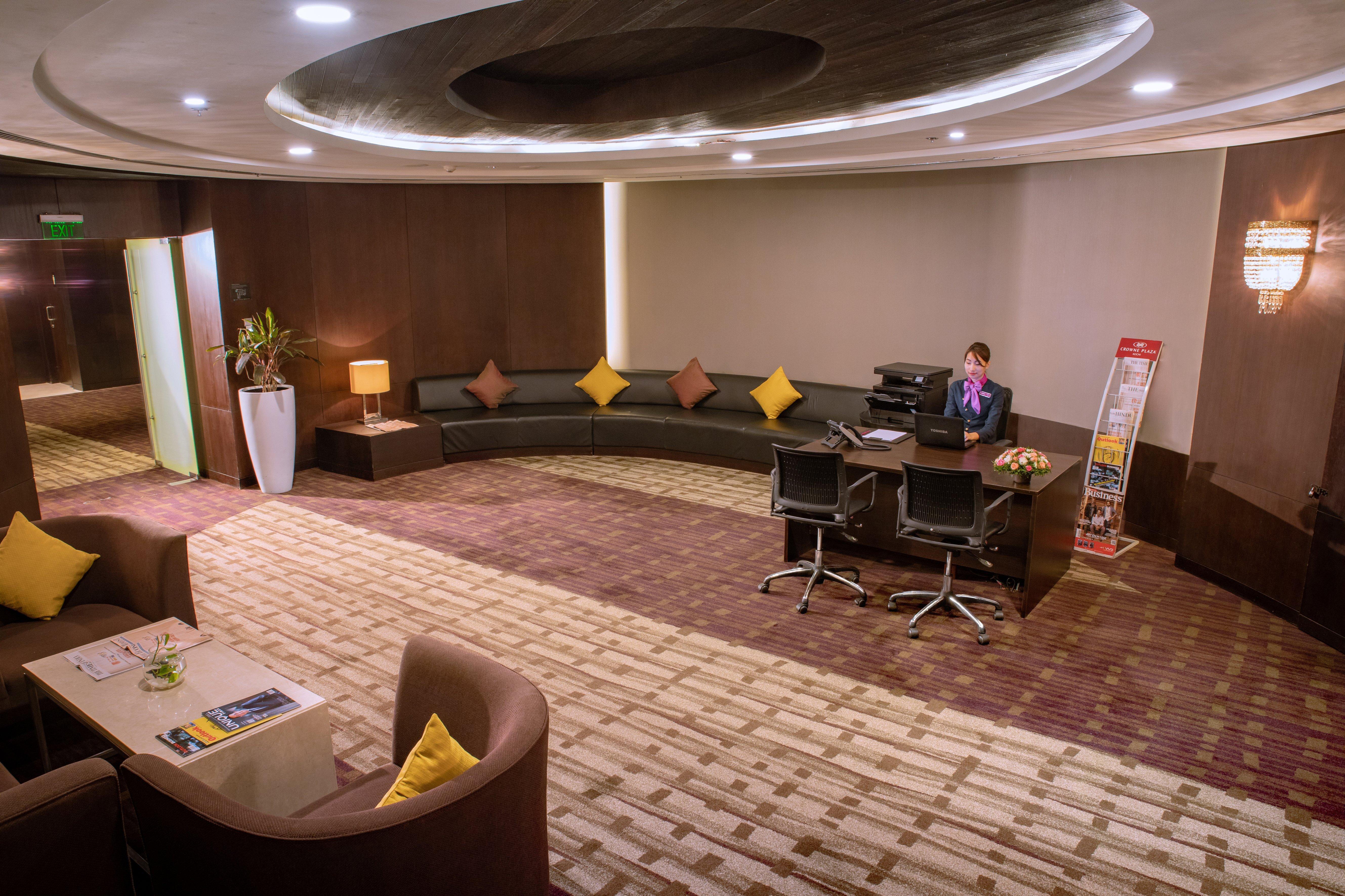 होटल Crowne Plaza By Ihg