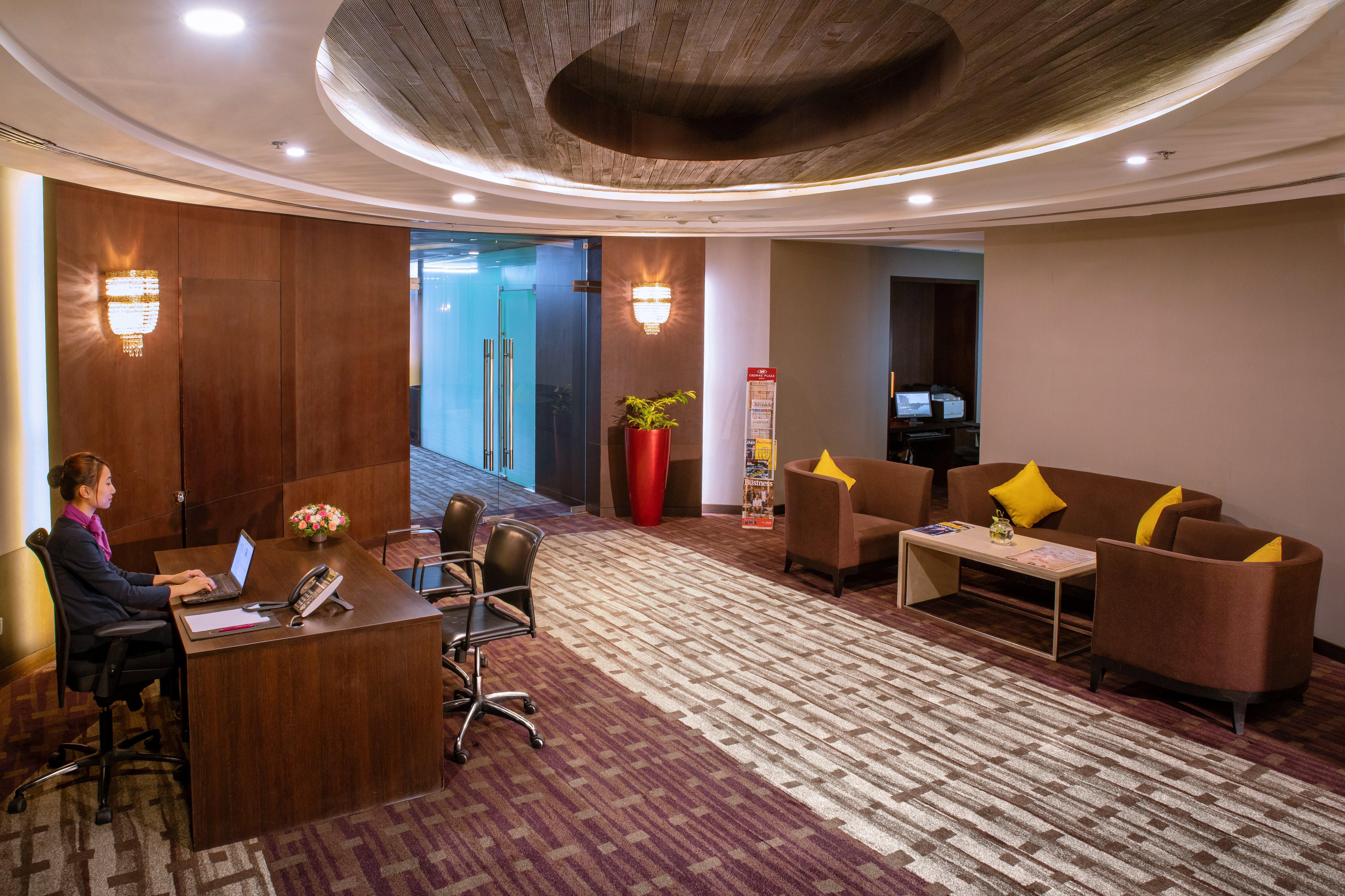 Crowne Plaza By Ihg होटल Kochi