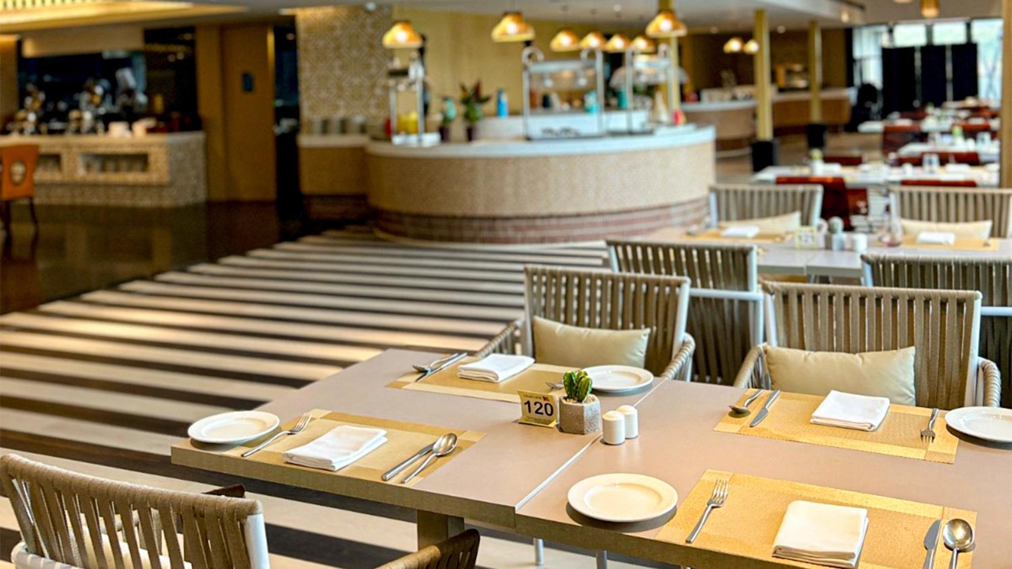 होटल Crowne Plaza By Ihg