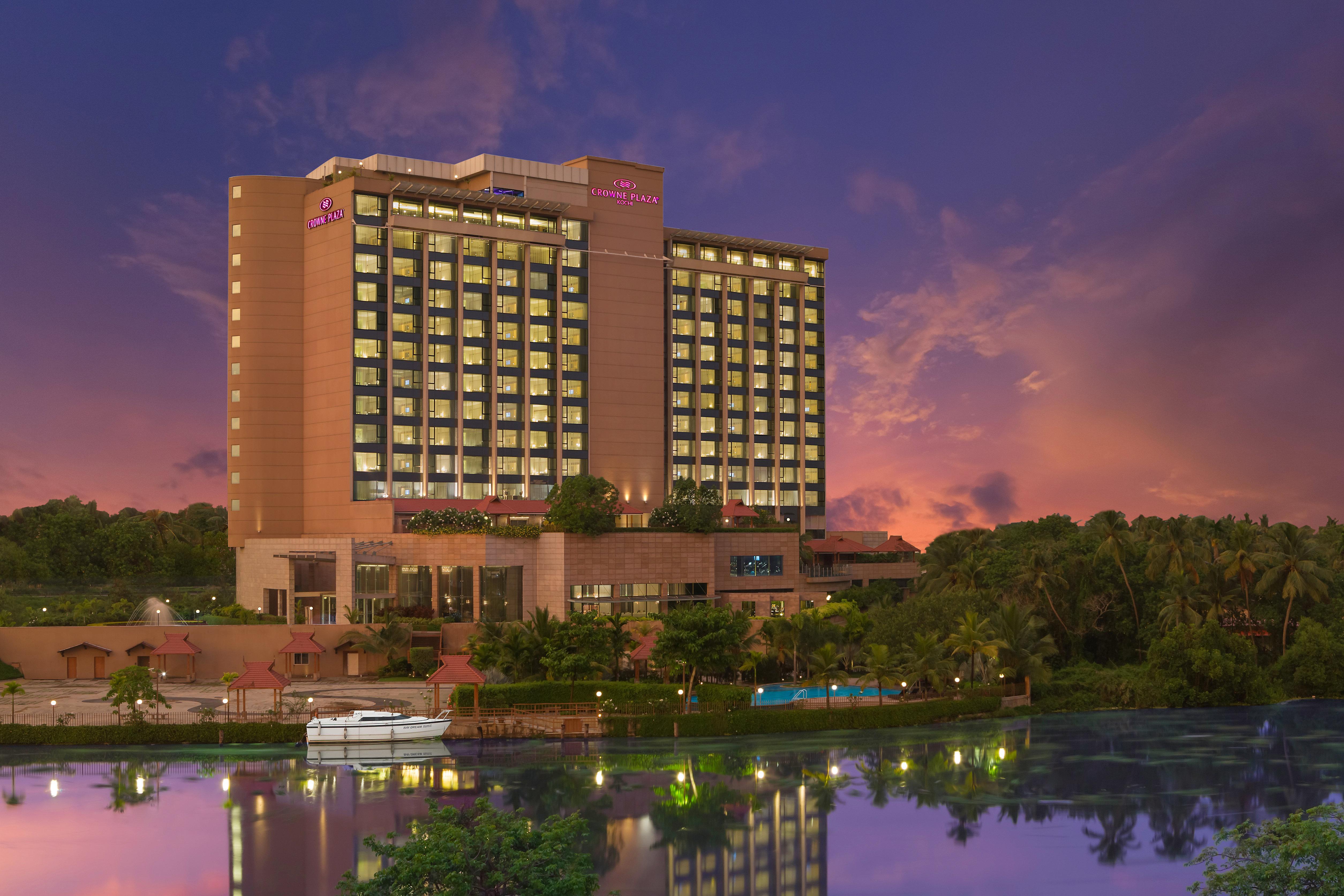 Hotel Crowne Plaza By Ihg 5*
